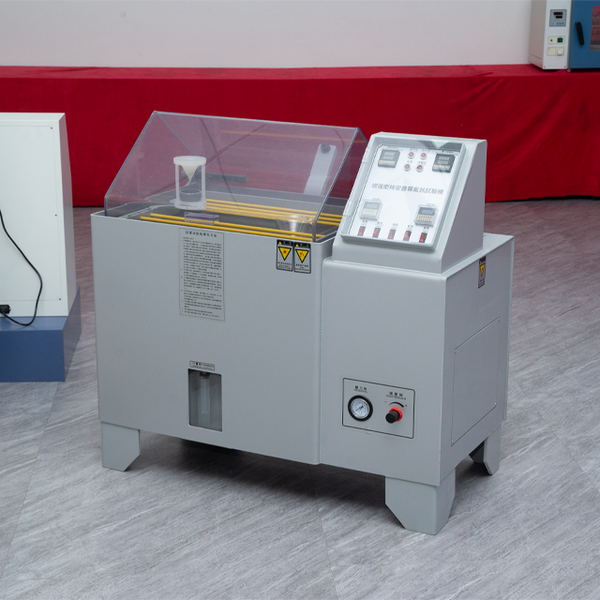 Salt spray test chamber for test room