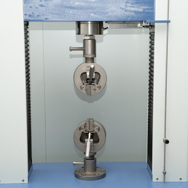 Universal material testing machine